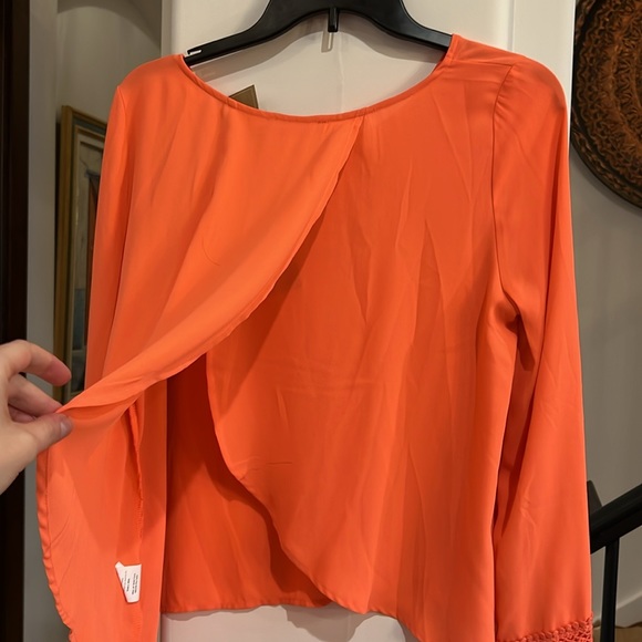 Francescas Coral Top Size Medium - Picture 5 of 5